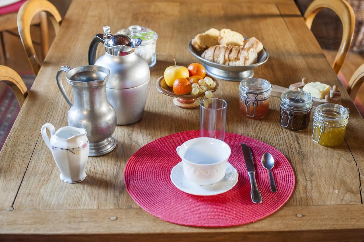 Bed and Breakfast Chez Camille Etrigny Exterior foto